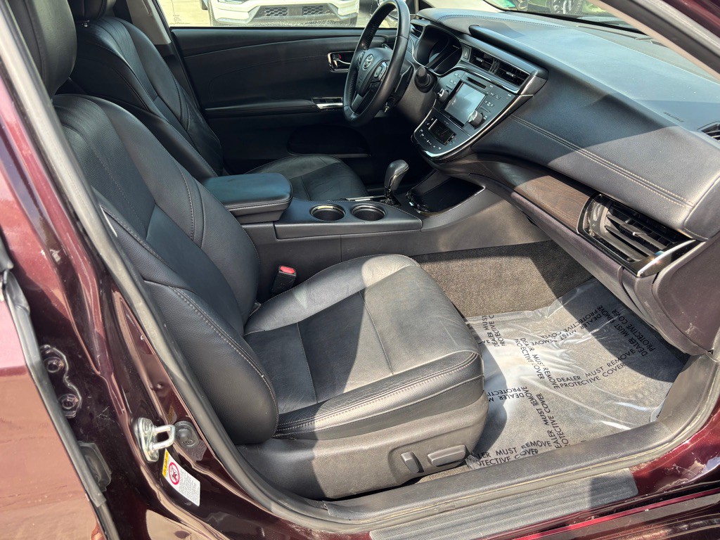 2017 Toyota Avalon Image 10