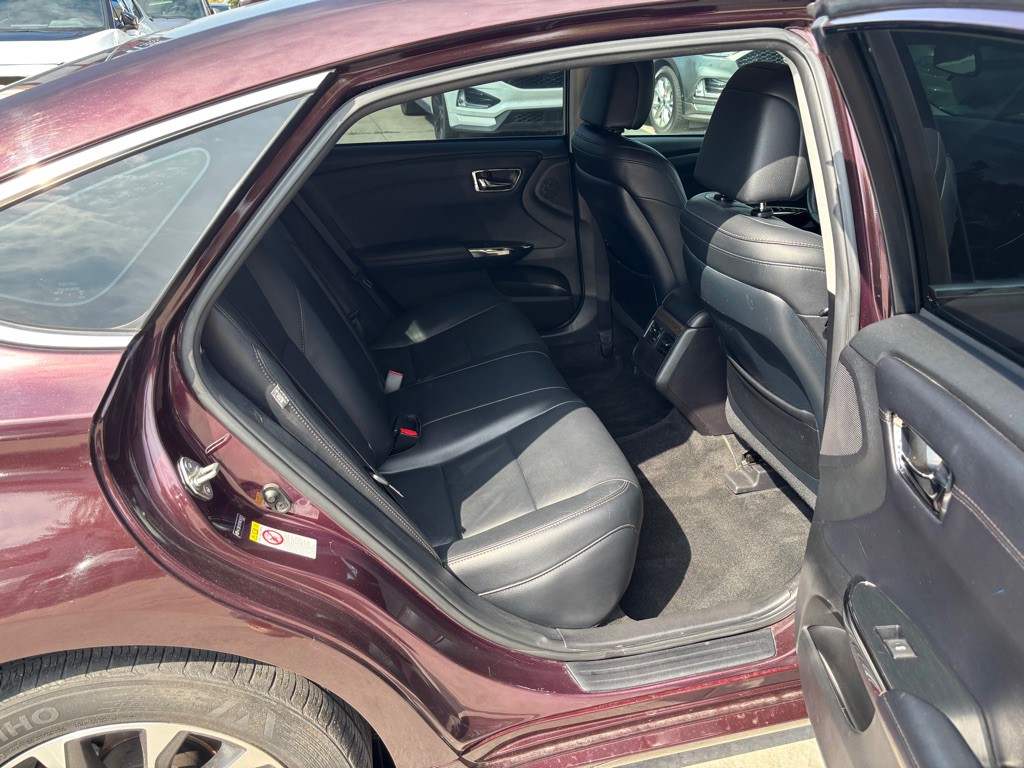 2017 Toyota Avalon Image 11