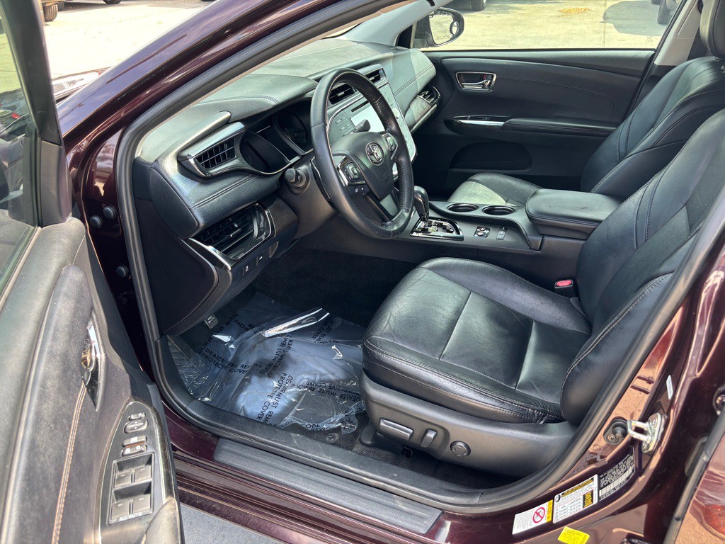 2017 Toyota Avalon Image 15