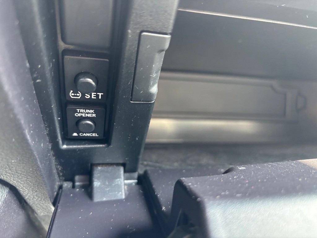 2017 Toyota Avalon Image 26