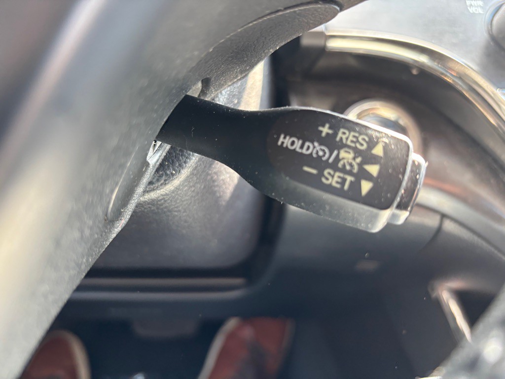 2017 Toyota Avalon Image 29