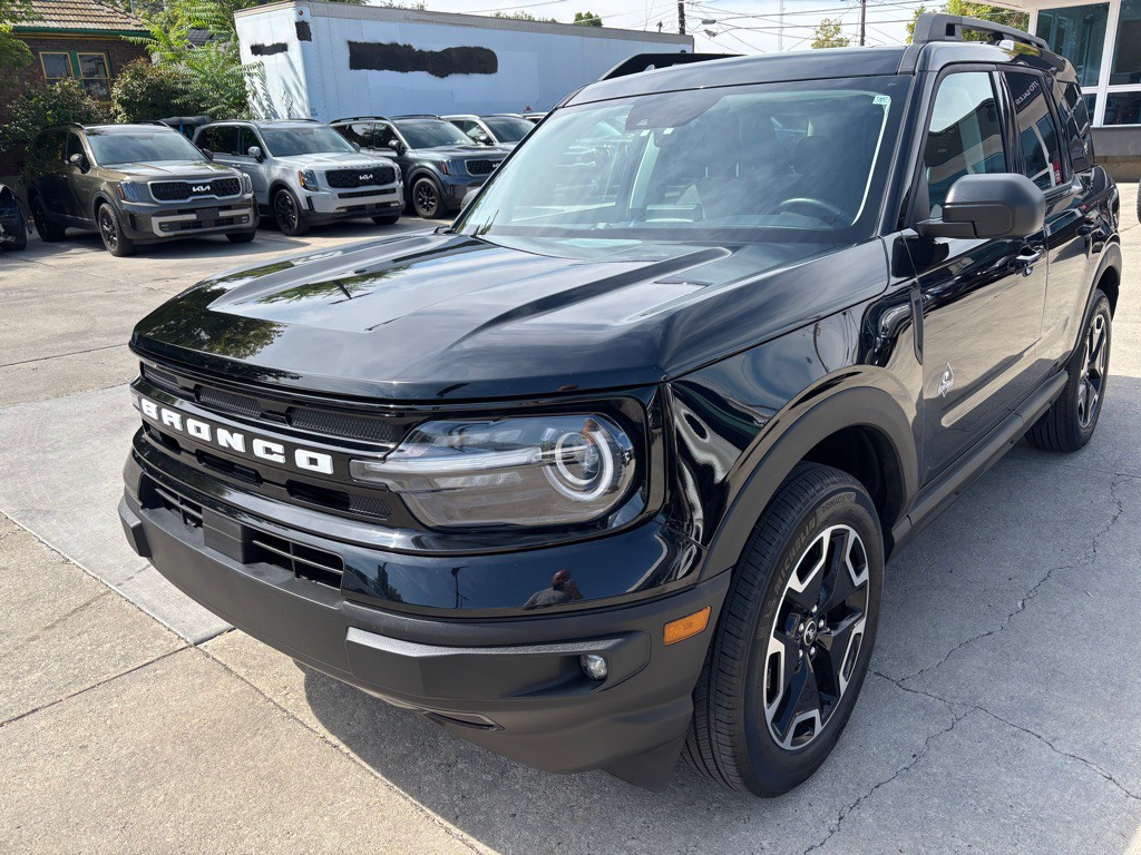 2023 Ford Bronco Image 3