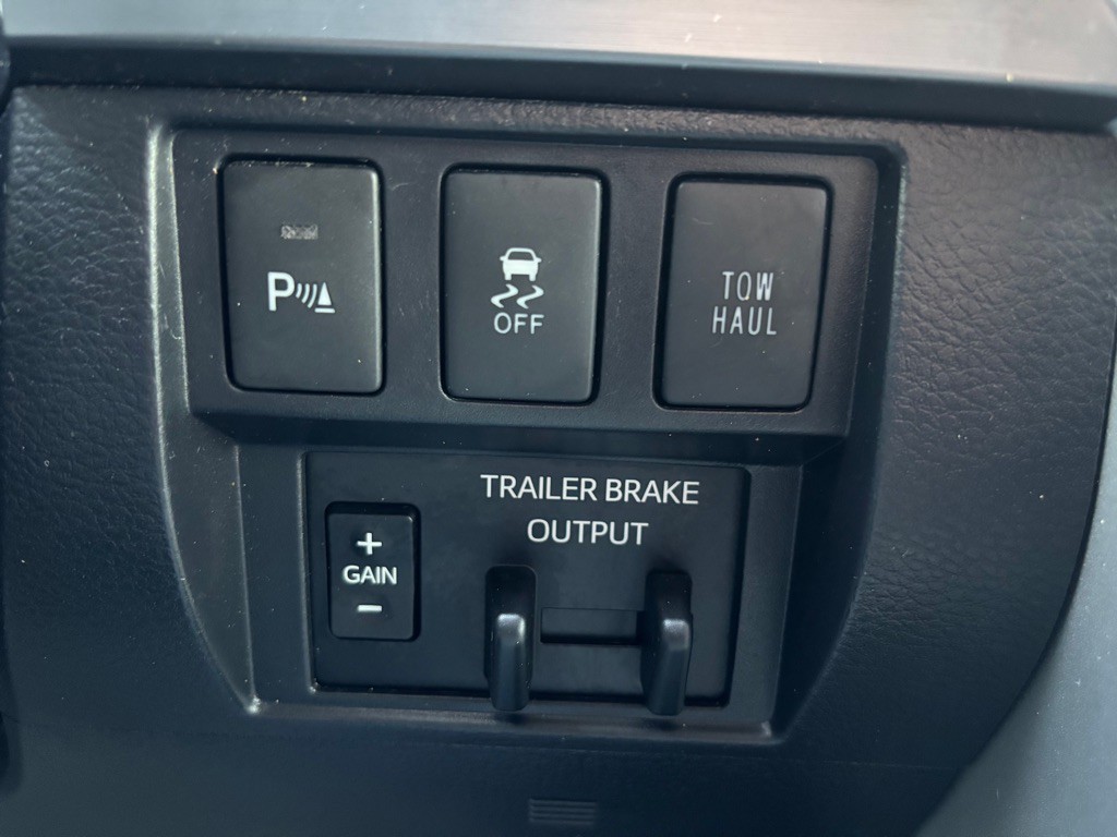 2019 Toyota Tundra Image 35