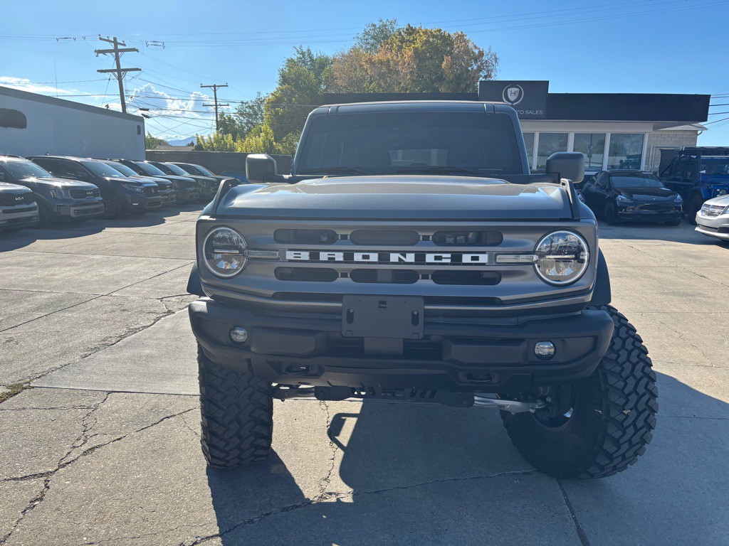2022 Ford Bronco Image 2