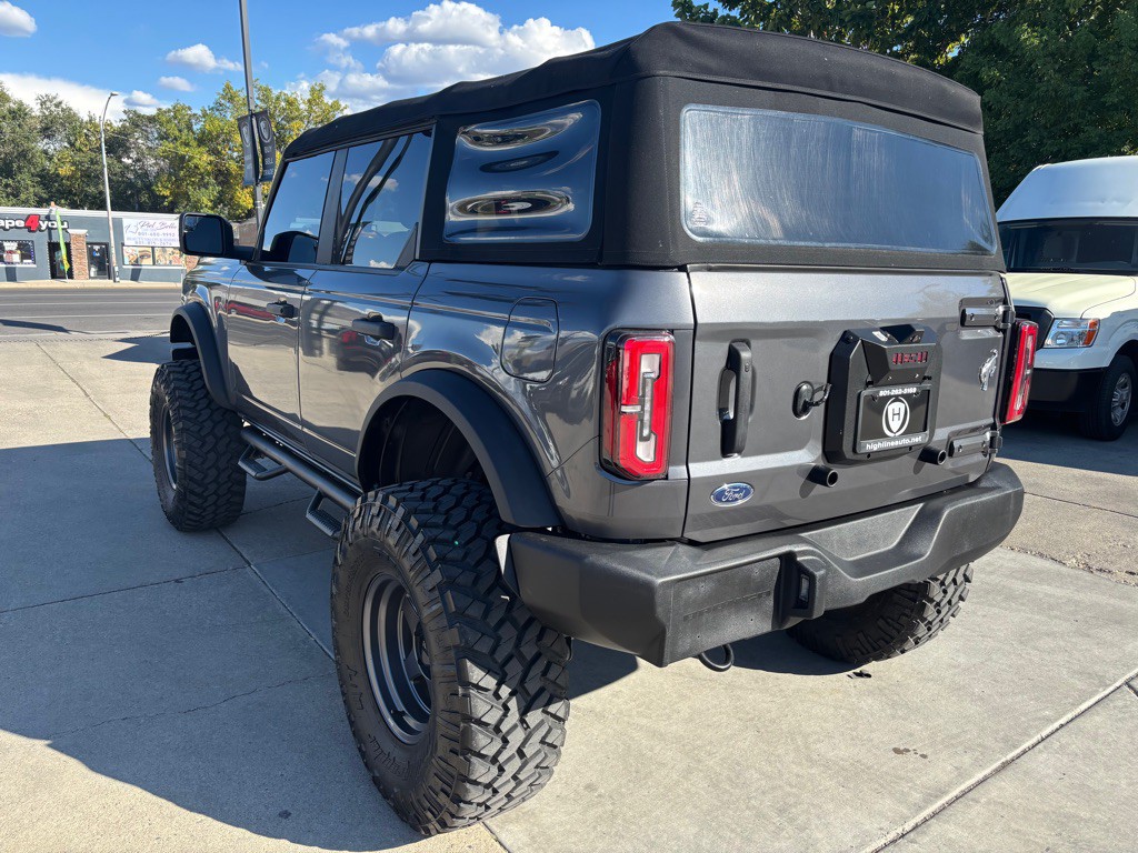 2022 Ford Bronco Image 5