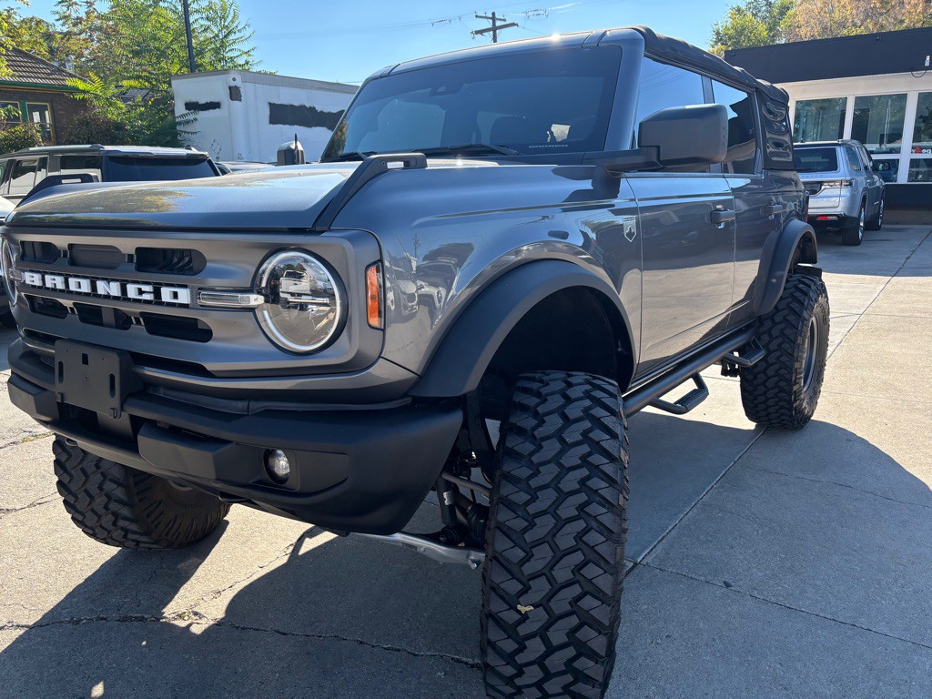 2022 Ford Bronco Image 4