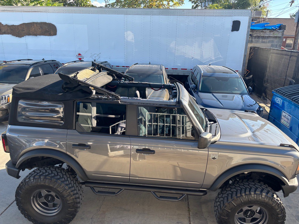 2022 Ford Bronco Image 49