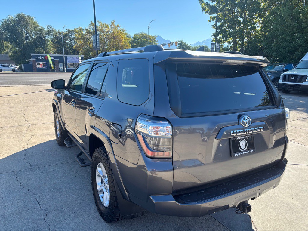 2022 Toyota 4Runner Image 5