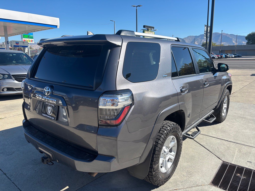 2022 Toyota 4Runner Image 7