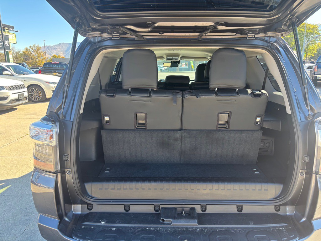 2022 Toyota 4Runner Image 17