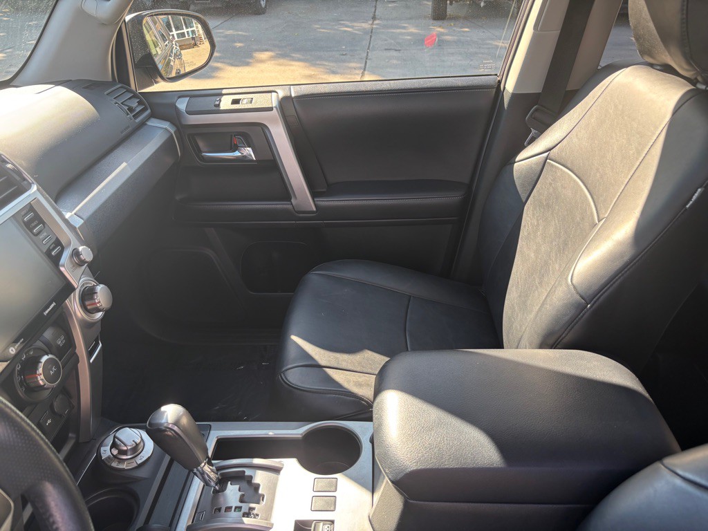 2022 Toyota 4Runner Image 22