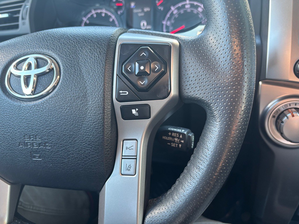2022 Toyota 4Runner Image 25