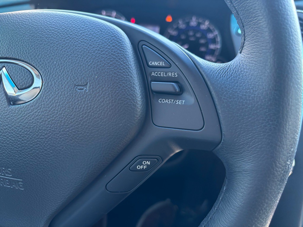 2017 INFINITI QX50 Image 18