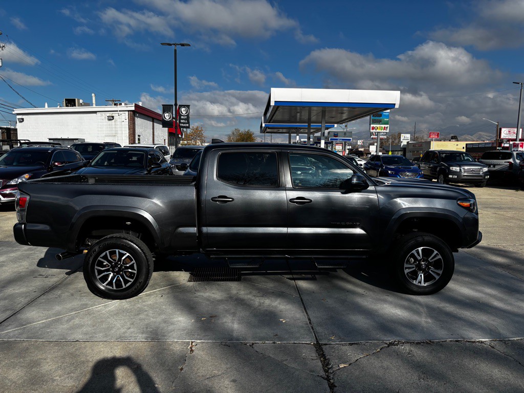 2020 Toyota Tacoma Image 9