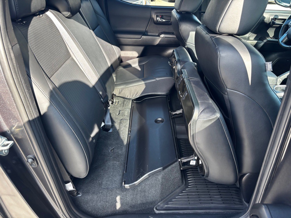 2020 Toyota Tacoma Image 17