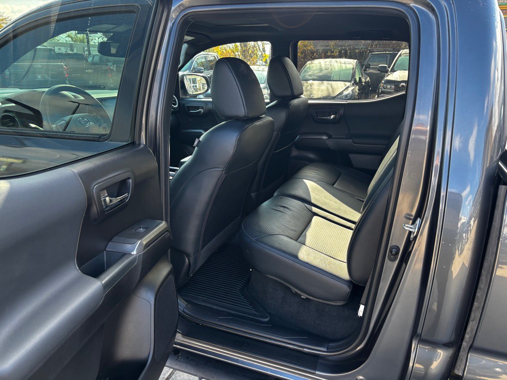 2020 Toyota Tacoma Image 22