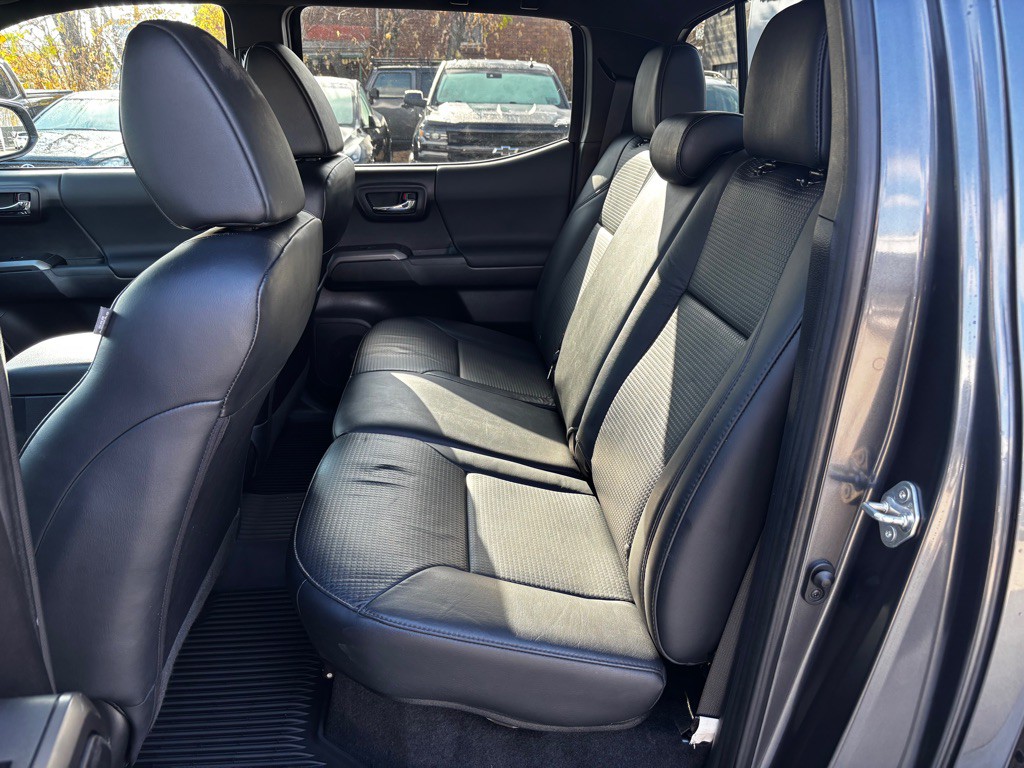 2020 Toyota Tacoma Image 23