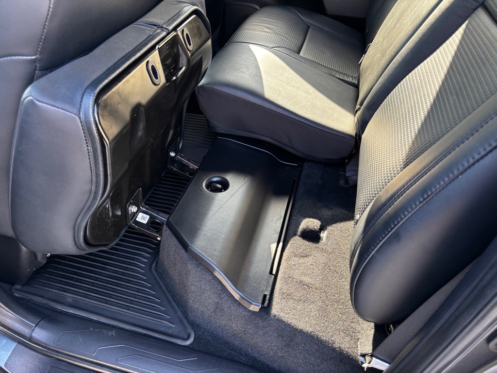 2020 Toyota Tacoma Image 24