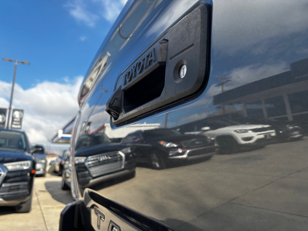 2020 Toyota Tacoma Image 55