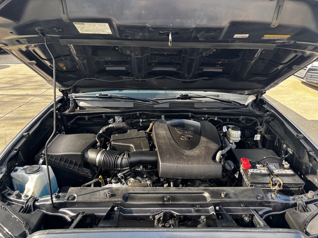 2020 Toyota Tacoma Image 60