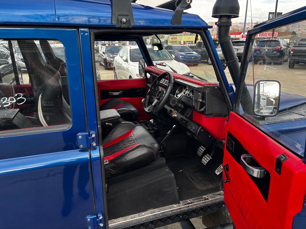1992 Land Rover Defender Image 10
