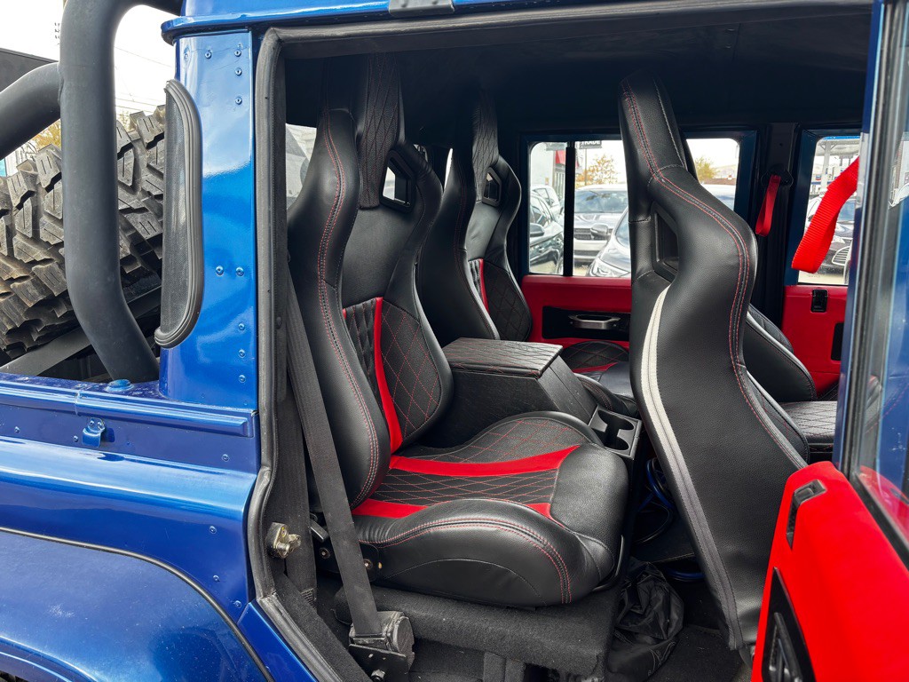 1992 Land Rover Defender Image 13