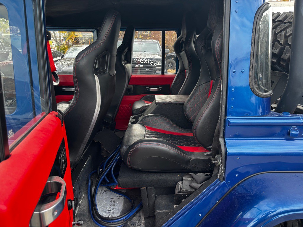 1992 Land Rover Defender Image 15