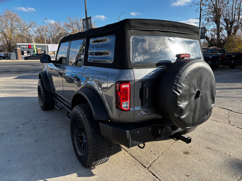 2022 Ford Bronco Image 6
