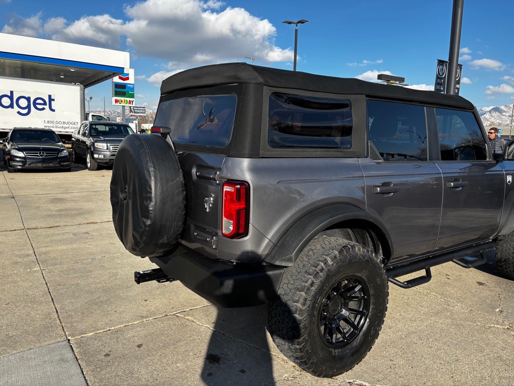 2022 Ford Bronco Image 8