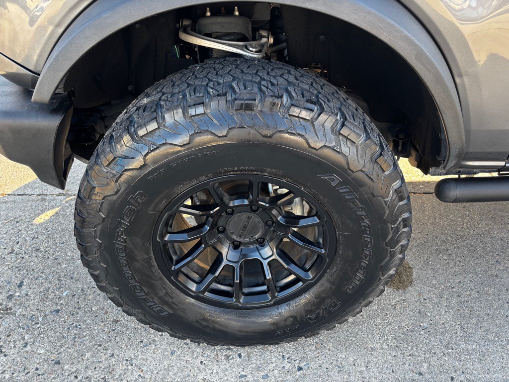 2022 Ford Bronco Image 28