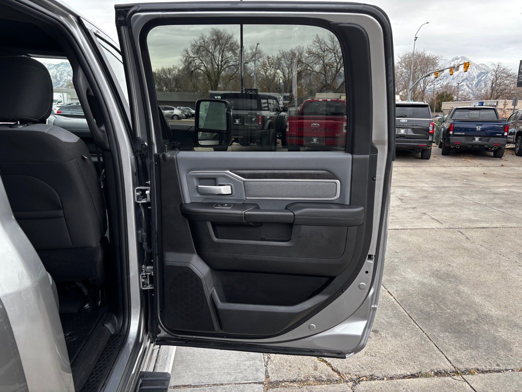 2023 RAM 2500 Image 22