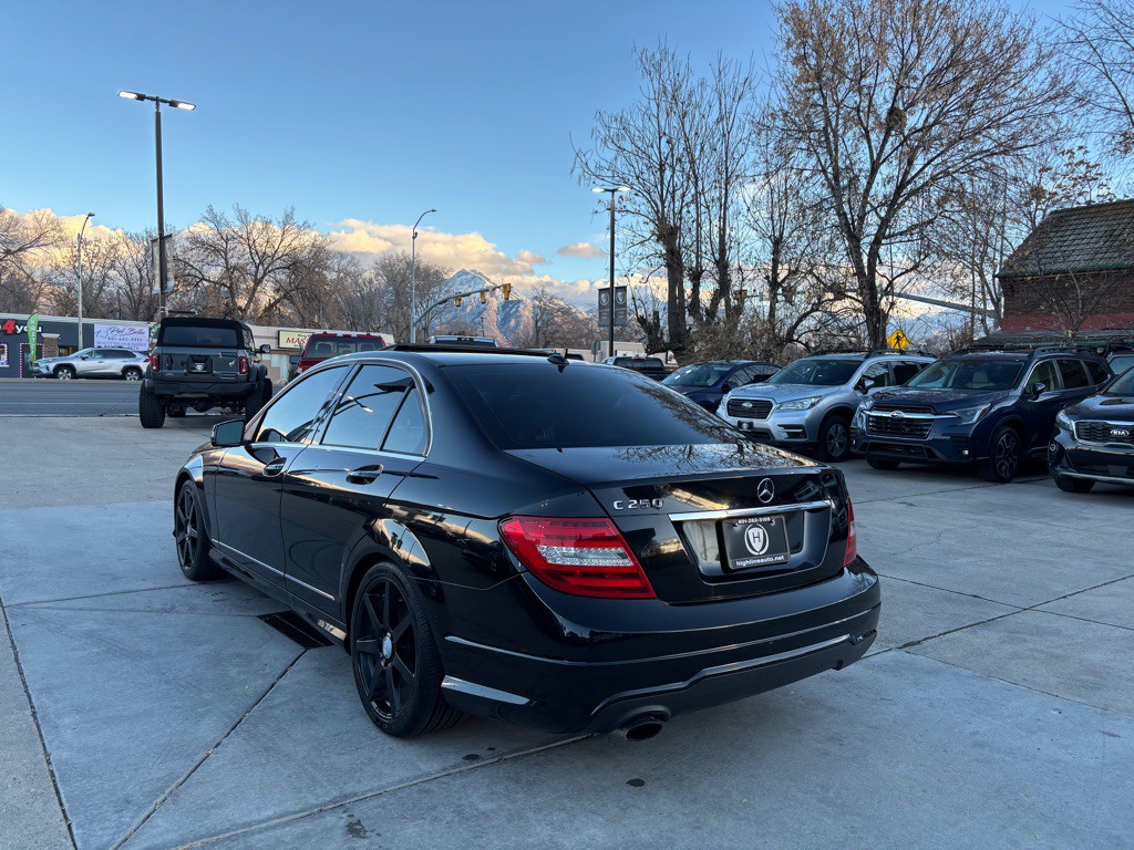 2014 Mercedes-Benz C-Class Image 6