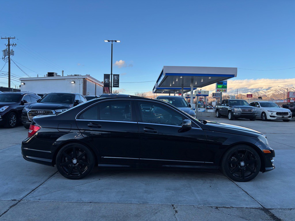 2014 Mercedes-Benz C-Class Image 9