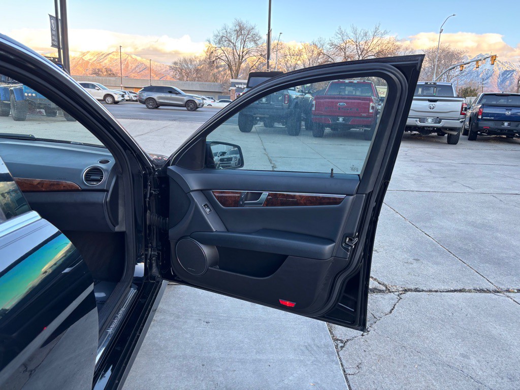 2014 Mercedes-Benz C-Class Image 10