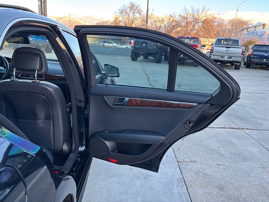 2014 Mercedes-Benz C-Class Image 14