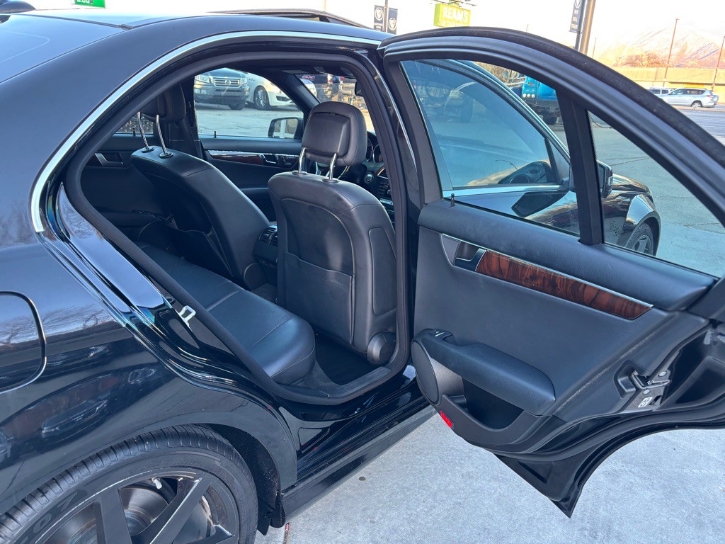 2014 Mercedes-Benz C-Class Image 15