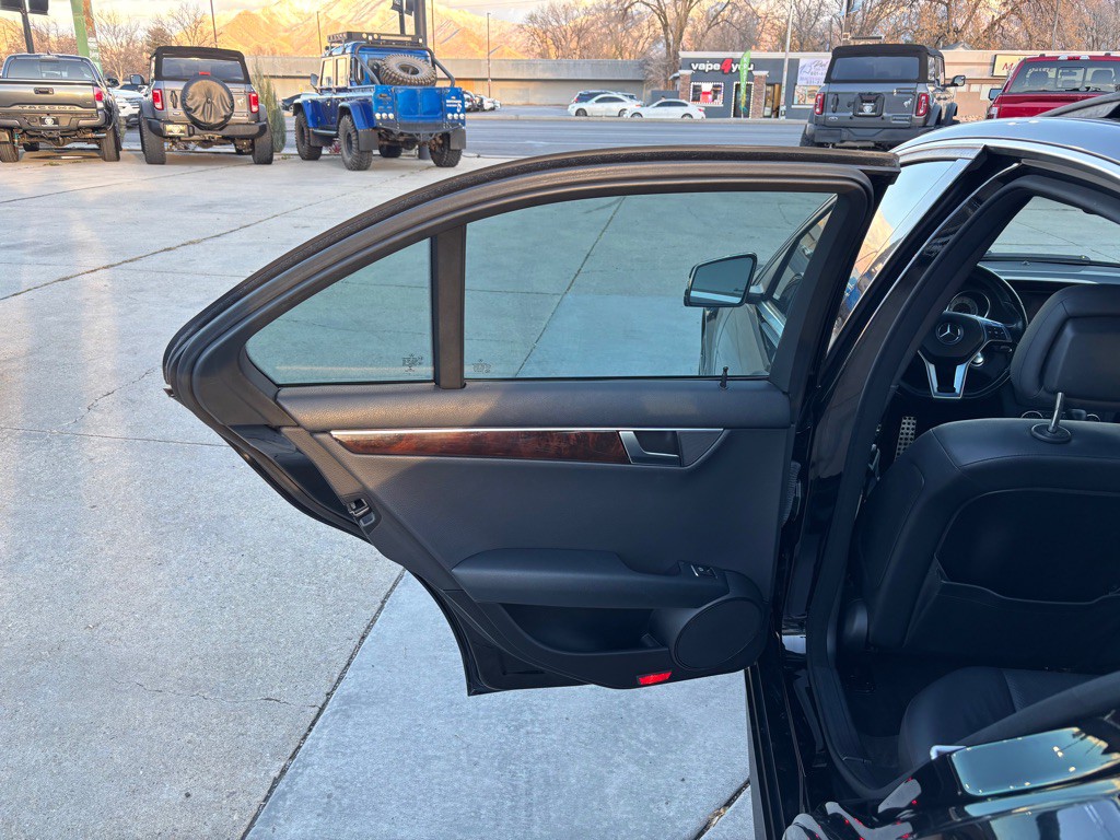 2014 Mercedes-Benz C-Class Image 20