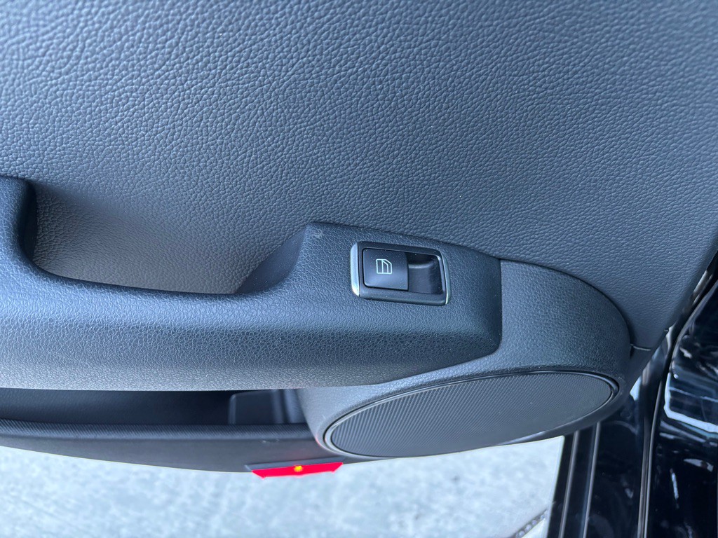 2014 Mercedes-Benz C-Class Image 28