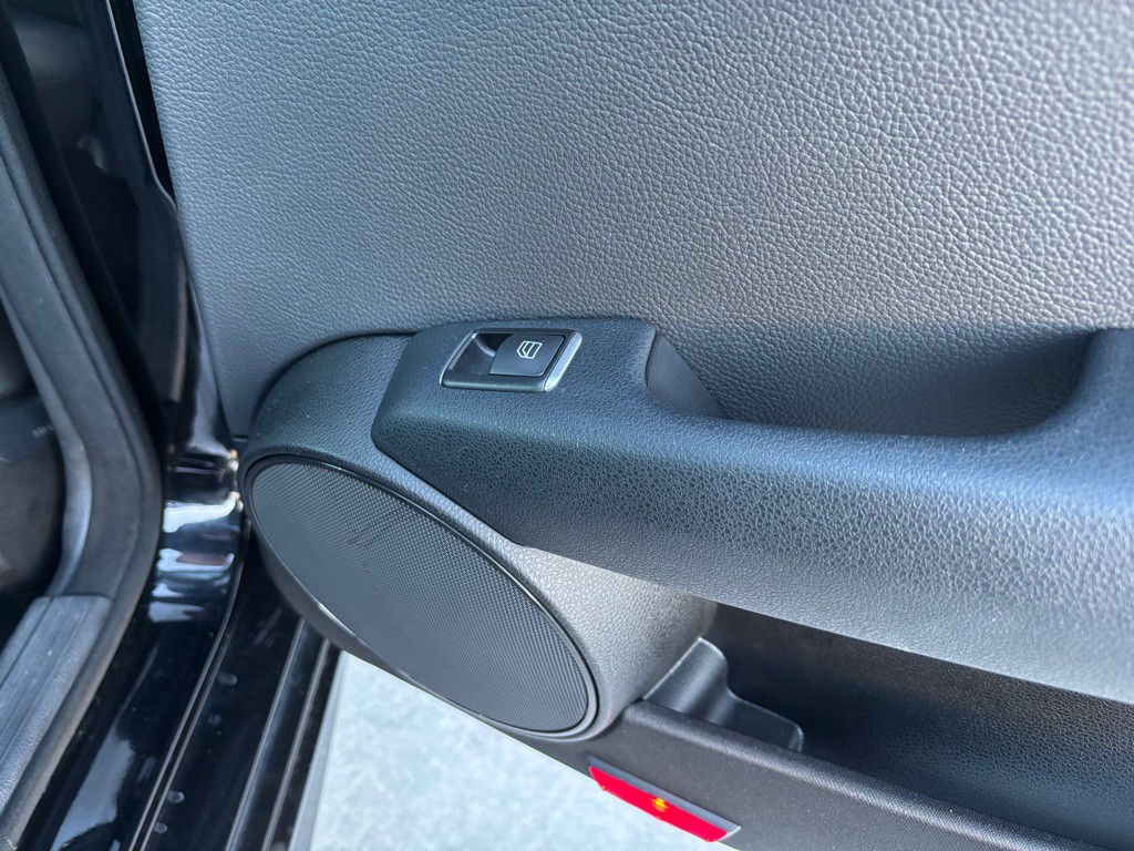 2014 Mercedes-Benz C-Class Image 29