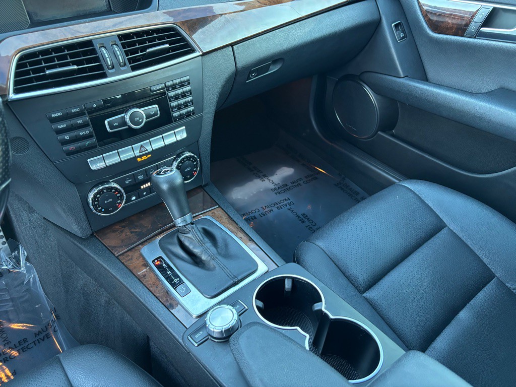 2014 Mercedes-Benz C-Class Image 37