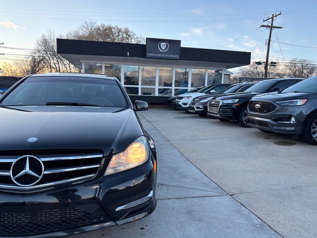 2014 Mercedes-Benz C-Class Image 52