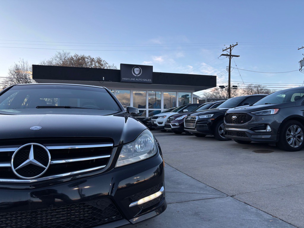 2014 Mercedes-Benz C-Class Image 53