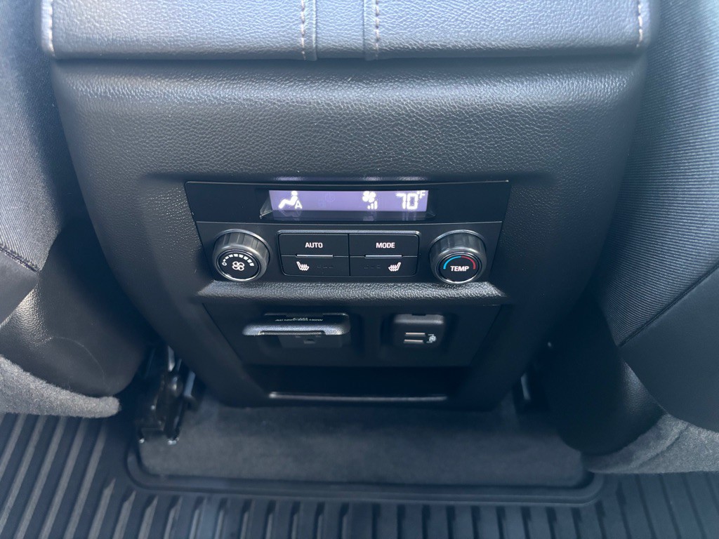 2023 Chevrolet Traverse Image 42