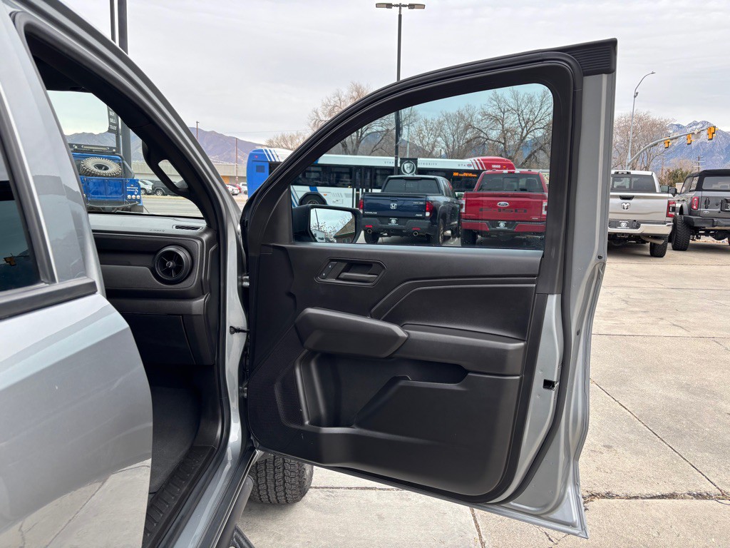 2023 Chevrolet Colorado Image 10