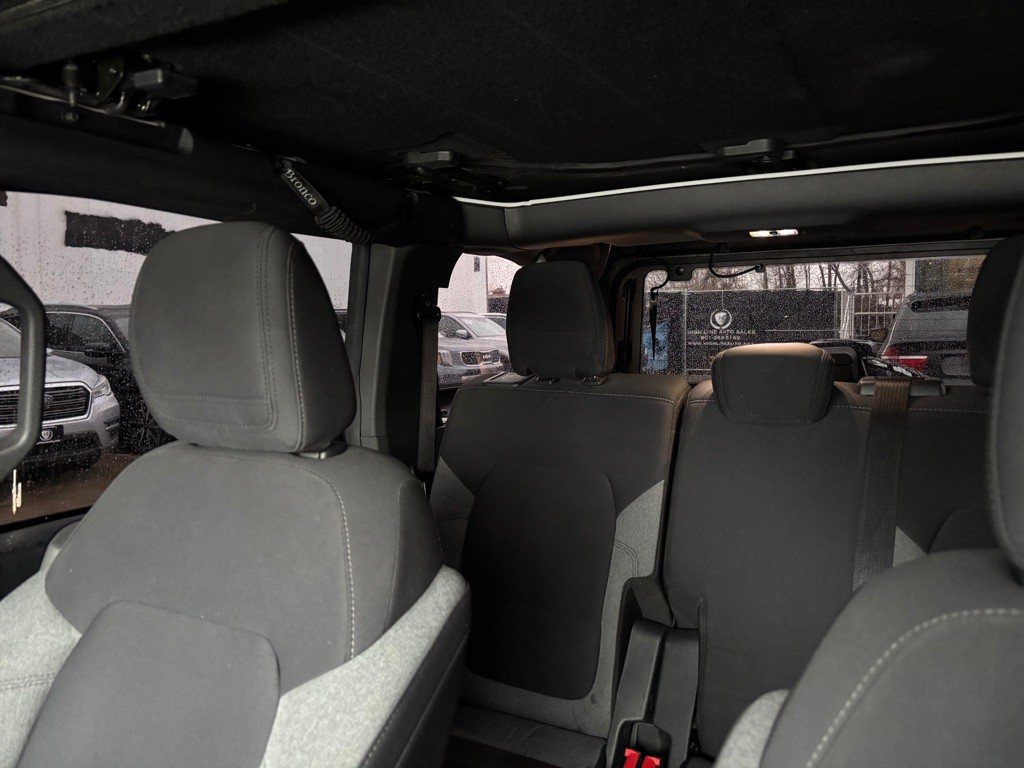 2023 Ford Bronco Image 35