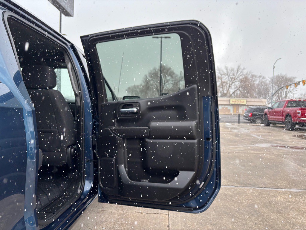 2022 Chevrolet Silverado 1500 Image 12