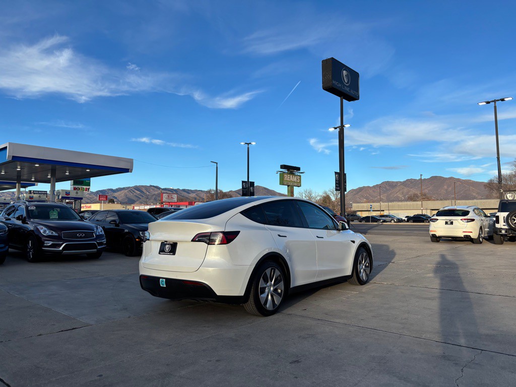 2021 Tesla Model Y Image 8