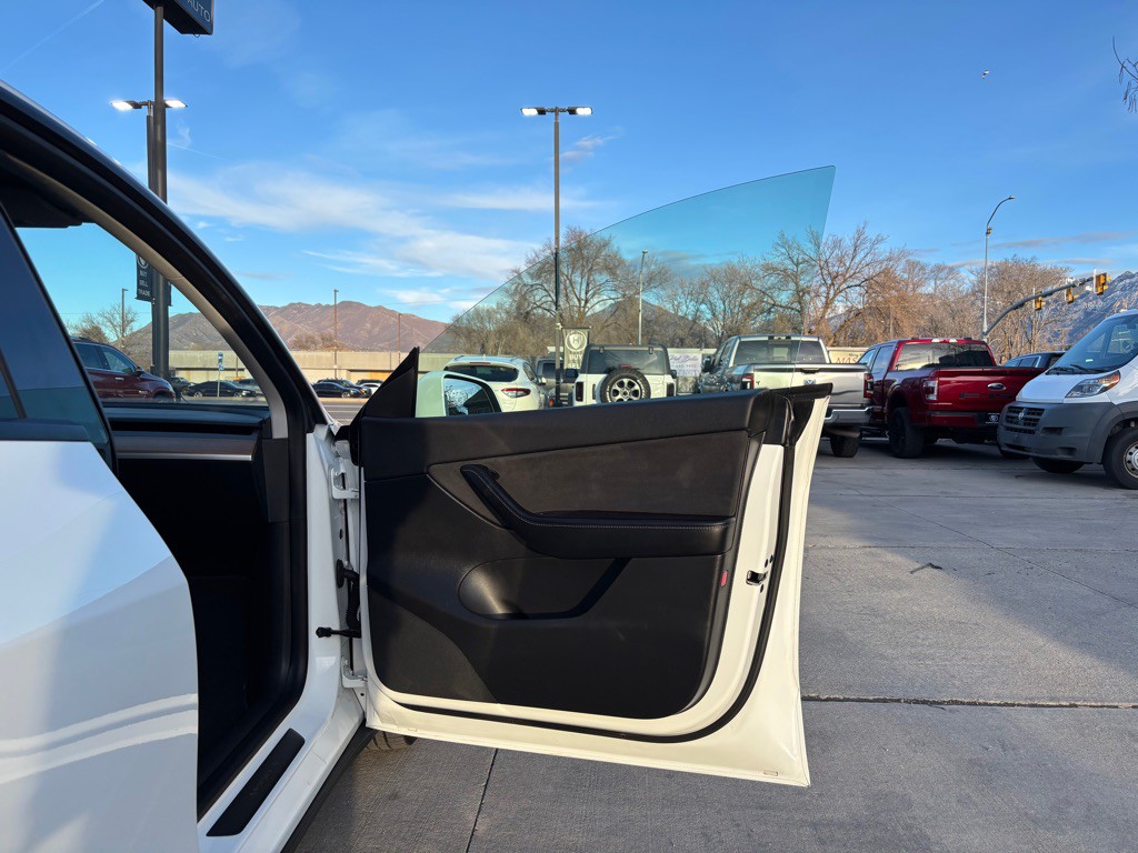 2021 Tesla Model Y Image 10