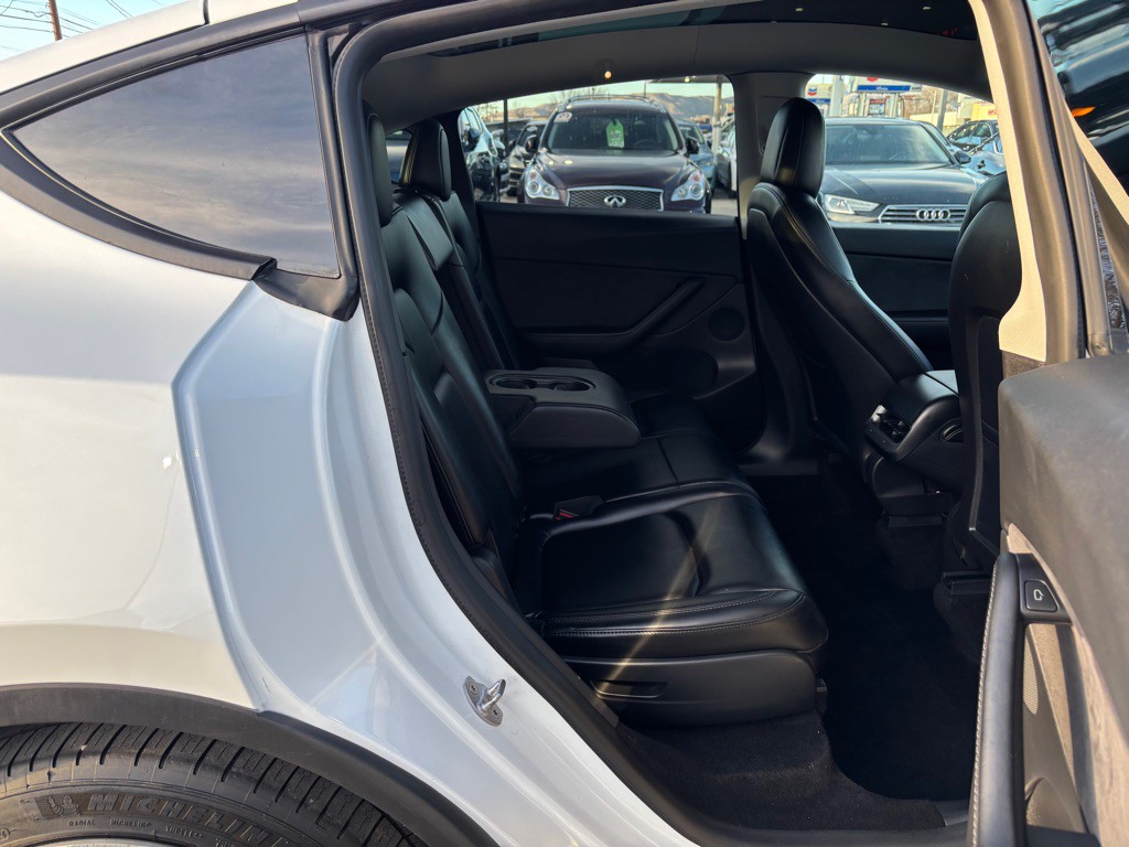 2021 Tesla Model Y Image 13