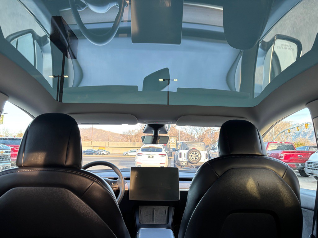 2021 Tesla Model Y Image 15